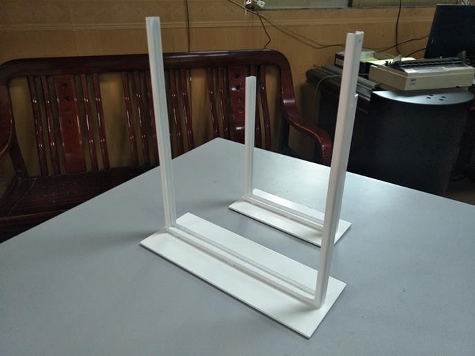 Metallklammern für Display